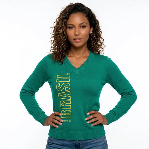 Modelo vestindo blusa tricot feminina brasil amarelo — look frio Copa 2026 VAI DAR BRASIL elegante