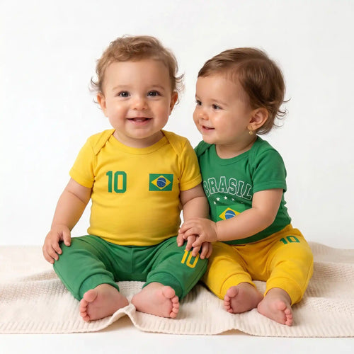 Bebê usando body brasil bandeira estilizada verde amarelo algodão — look torcida Copa 2026 VAI DAR BRASIL
