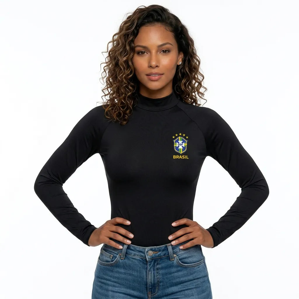 Modelo vestindo body gola alta brasil brasão manga longa elastano preto — look torcida Copa 2026 VAI DAR BRASIL
