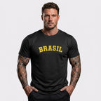 Modelo vestindo camiseta dry-fit premium masculina brasil BRASIL preto — look torcedor Copa 2026 VAI DAR BRASIL