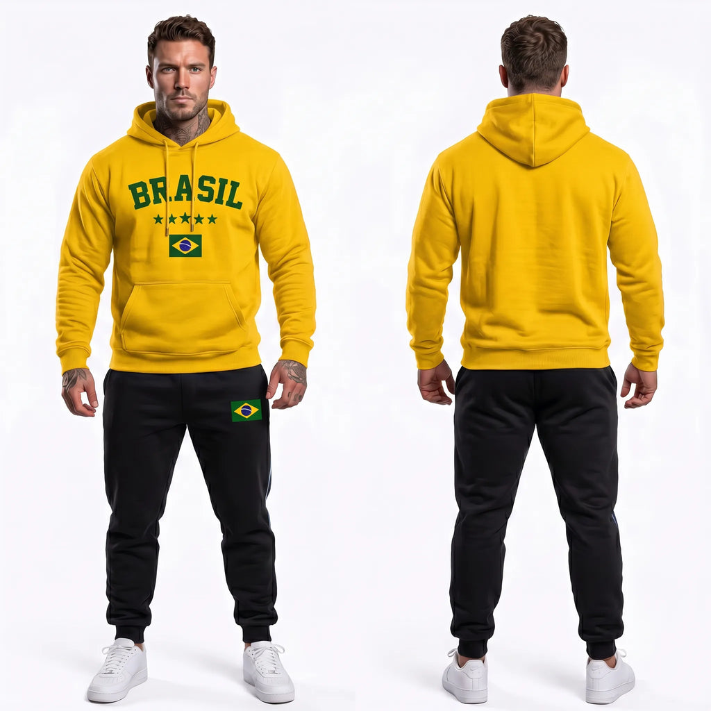 Modelo vestindo conjunto moletom masculino brasil bandeira capuz algodão amarelo — look torcedor Copa 2026 VAI DAR BRASIL
