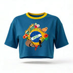 Cropped feminino oversized verde amarelo estampa bandeira do Brasil — vista frontal azul — VAI DAR BRASIL Copa 2026