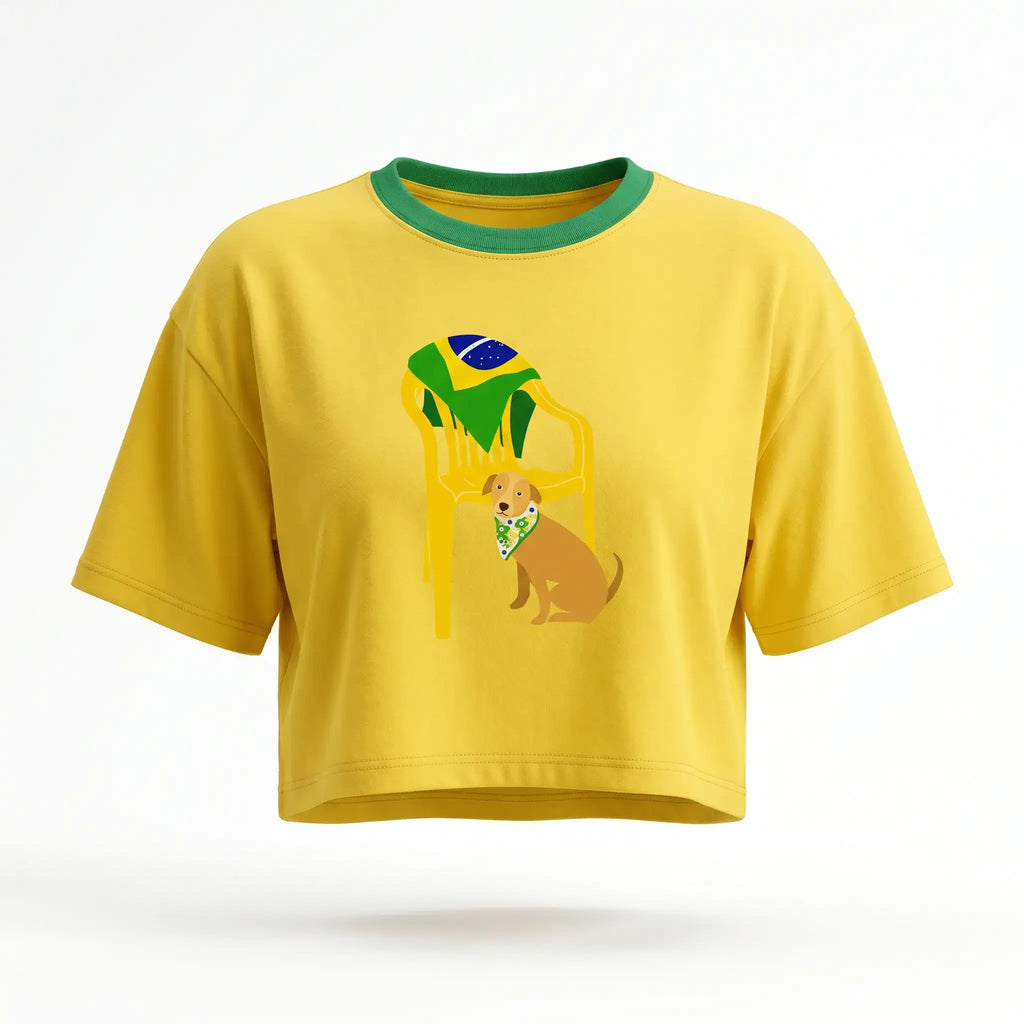 Cropped feminino oversized estampa cachorro caramelo e bandeira do Brasil — vista frontal amarelo — VAI DAR BRASIL Copa 2026