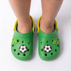 Sola antiderrapante borracha da papete infantil brasil bola bandeira copa — detalhe cima estampa verde amarelo copa 2026