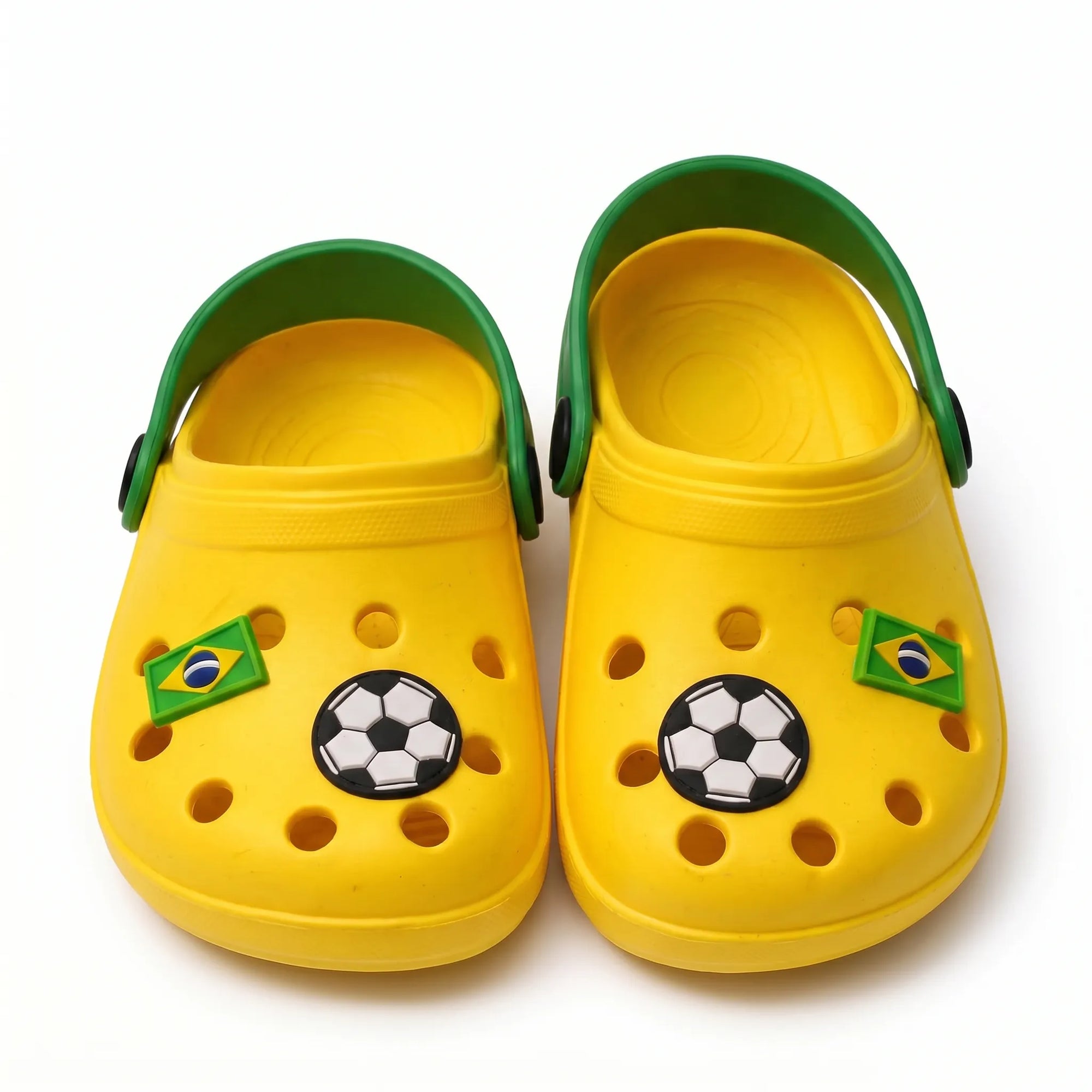 Papete infantil brasil bola futebol bandeira amarelo — vista frontal — VAI DAR BRASIL Copa 2026 calçado criança