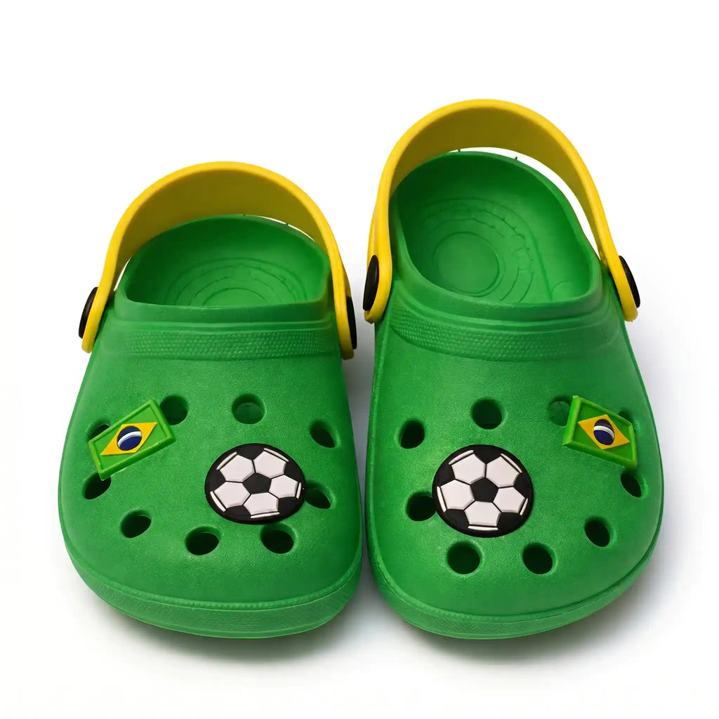 Papete infantil brasil bola futebol bandeira verde — vista frontal — VAI DAR BRASIL Copa 2026 calçado criança