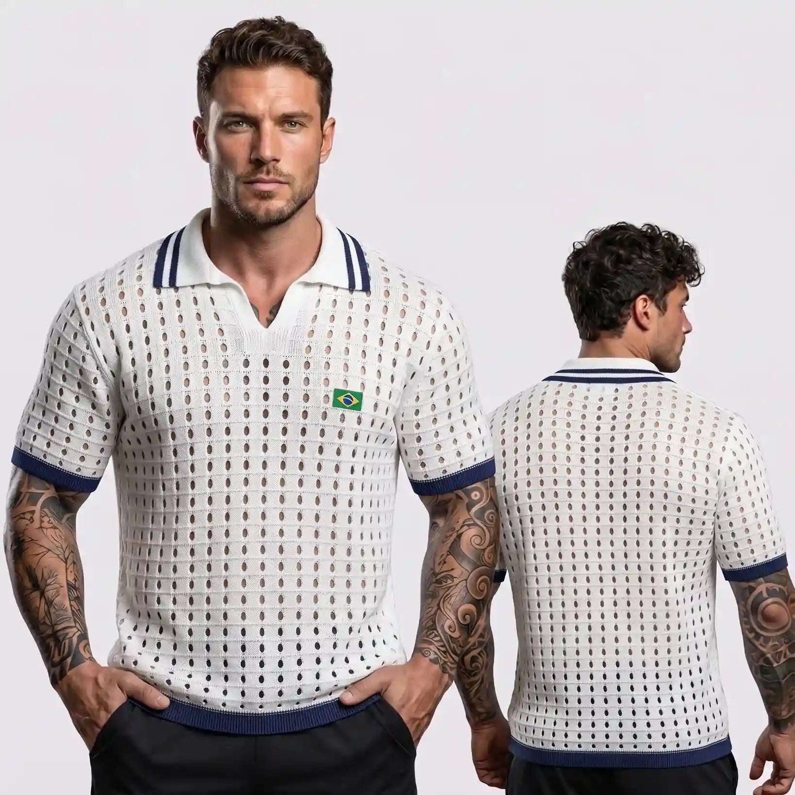 Modelo vestindo polo masculina branca slim tricô crochê vazado retrô brasil — look elegante torcedor Copa 2026 VAI DAR BRASIL