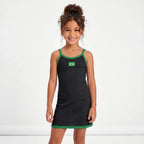 Menina vestindo vestido infantil canelado ribana brasil bandeira preto — look torcida Copa 2026 VAI DAR BRASIL charme